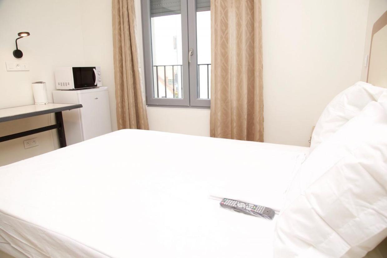 Hotel Le Privilege 라쿠르뇌브 외부 사진