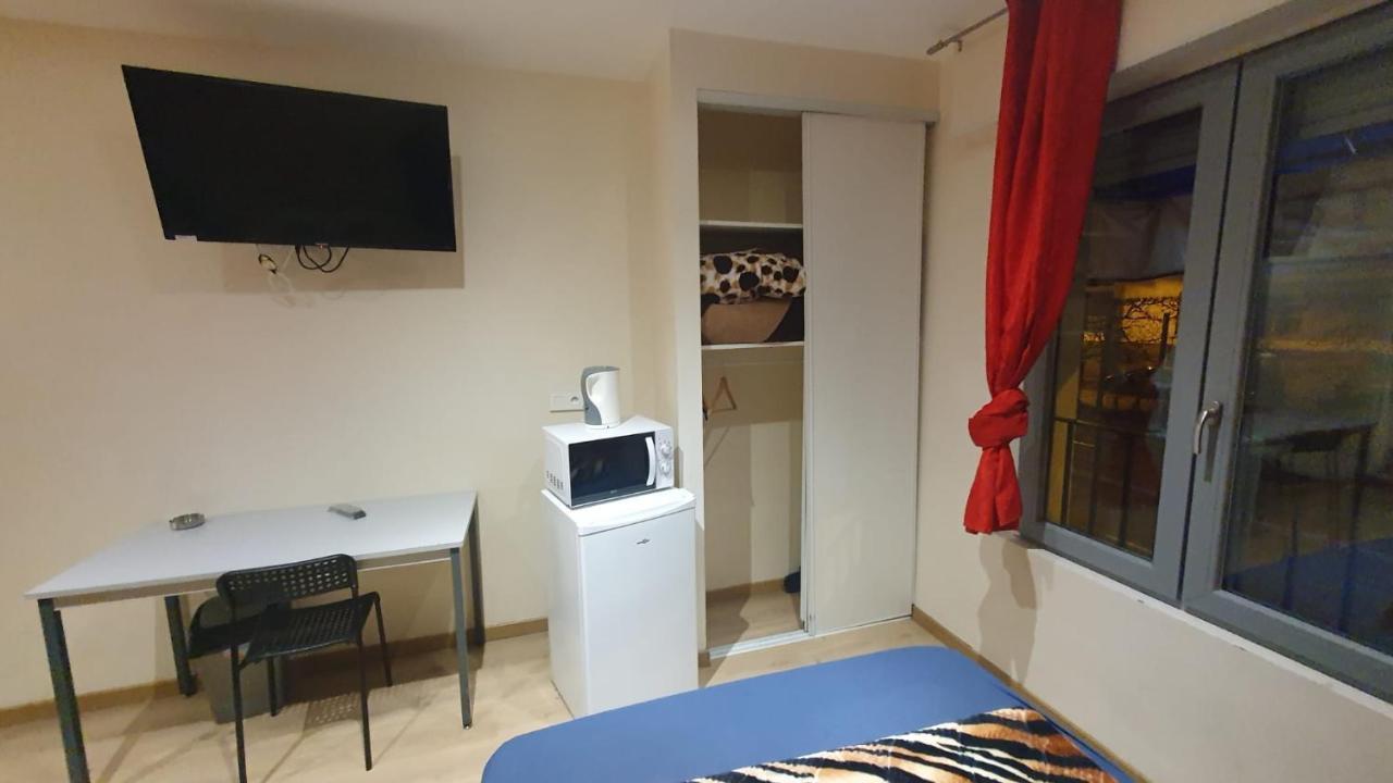 Hotel Le Privilege 라쿠르뇌브 외부 사진