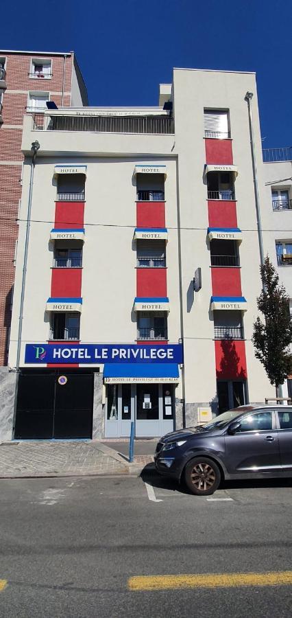 Hotel Le Privilege 라쿠르뇌브 외부 사진