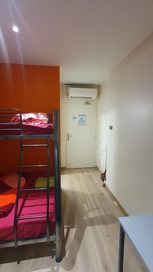 Hotel Le Privilege 라쿠르뇌브 외부 사진