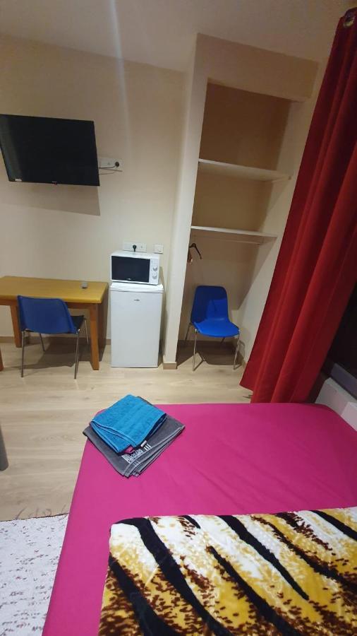 Hotel Le Privilege 라쿠르뇌브 외부 사진