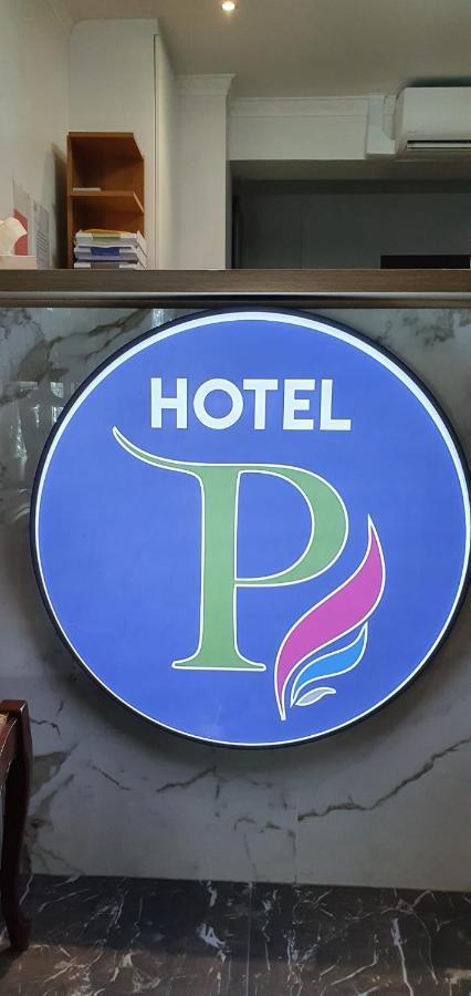 Hotel Le Privilege 라쿠르뇌브 외부 사진
